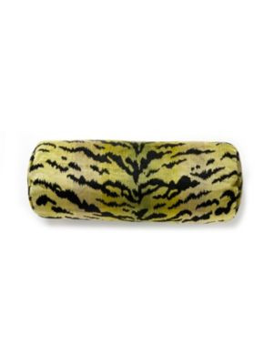 <p>Tigre Pillow 21 X 7 - Greens & Black SCBTIGRPILL0002 by Scalamandre Pillows</p><p><strong>Required Minimum Quantity Purchase: Product</p><p>Book: </p><p>Content: 69% VISCOSE 18% POLYESTER 13% COTTON</p><p>Origin: U.S.A.</p><p>Performance: MEDIUM DUTY</p><p>Repeat: Horizontal: 30.5" and Vertical: 24.75"</p><p>Width: 0</p>
