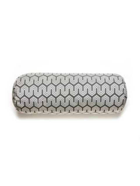 <p>Undulation Pillow 21 X 7 - Graphite SCBUNDUPILL0003 by Scalamandre Pillows</p><p><strong>Required Minimum Quantity Purchase: Product</p><p>Book: BOTANICA</p><p>Content: 92% VISCOSE 8% POLYESTER</p><p>Origin: </p><p>Performance: MEDIUM DUTY</p><p>Repeat: Horizontal: 2.125" and Vertical: 1.75"</p><p>Width: 0</p>