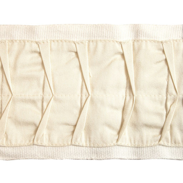 BD125 Border 4" Ecru by RM CoCo Trim Creative Threads III 100% Cotton Base 100% Rayon Embroidery See Sample 0 Horizontal: 4 and Vertical: 1.25 4 - Fabric Carolina -