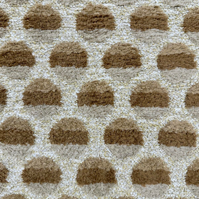 Domino Oak by Magnolia Designer Fabric Required Minimum Quantity Purchase: 2 yards Content: 92% POLYESTER, 8% COTTON Origin: INDIA Performance: 50,000+ WYZ Repeat: Horizontal: 2.25 and Vertical: 3.25 Width: 54 Uses: Upholstery