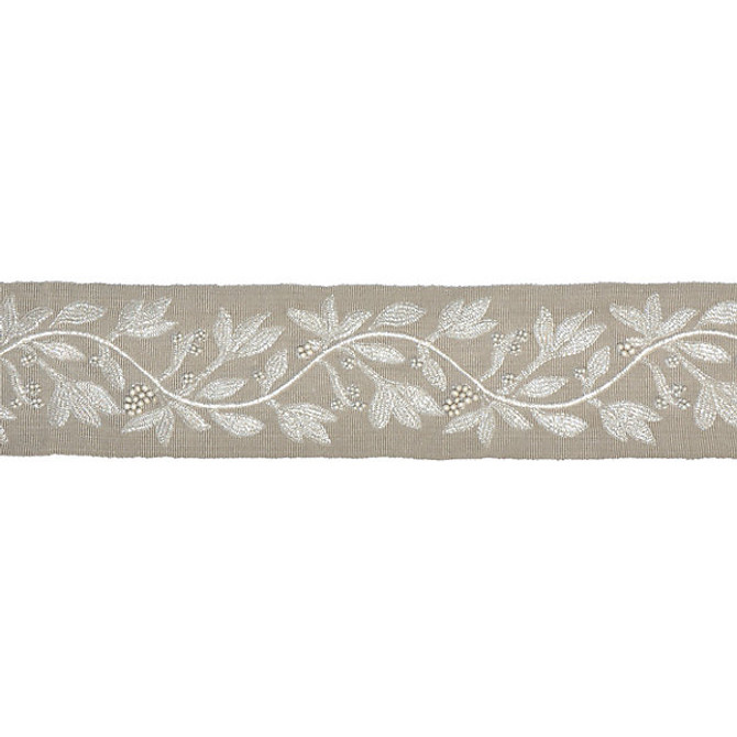 Laurel Embroidered Tape Flax by Scalamandre
 Trim Scalamandre
 Trim Laurel Embroidered Tape FlaxTrim MODERN LUXURY 50% VISCOSE 35% GLASS 15% METALLIC INDIA </p><p>Repeat: H: 7.5", V: 3.75" - Fabric Carolina -