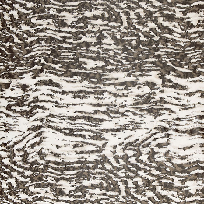 Serengeti Silk Black & White 2643850 by Schumacher Fabric DW-SPRING 2005 COLLECTION SILK 100% ITALY </p><p>Repeat: Horizontal: 26 5/8" (68CM) and Vertical: 37 1/4" (95CM) 54 - Fabric Carolina -