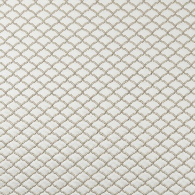 Reggio Ivory by Clarke And Clarke Fabric CLARKE & CLARKE IMPERIALE India Horizontal: 1.46 and Vertical: 1.26 55 - Fabric Carolina -