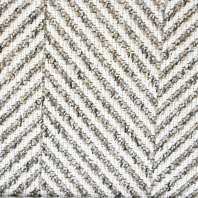 F3500 Aluminum by Greenhouse Fabric 98.14% Olefin, 1.86% Polyester USA 51,000 </p><p>Repeat: .563" H, 6.875" V 55" - Fabric Carolina -