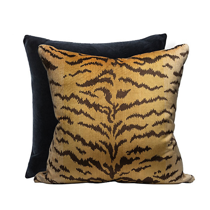 Tigre Silk/Indus Ivory, Gold & Black by Scalamandre
 Pillow Scalamandre
 Pillow Tigre Silk/Indus Ivory, Gold & BlackPillow 60% SILK / 27% COTTON / 13% POLYESTER USA </p><p>Repeat: H: , V: - Fabric Carolina -
