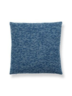 <p>Torrs Pillow 22 X 22 - Ultramarine R7TORRSPILL0001 by Scalamandre Pillows</p><p><strong>Required Minimum Quantity Purchase: Product</p><p>Book: </p><p>Content: 19% ACRYLIC, 35% COTTON, 46% WOOL</p><p>Origin: </p><p>Performance: </p><p>Repeat: Horizontal: and Vertical: </p><p>Width: 0</p>