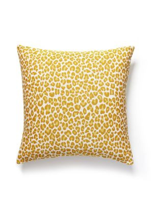 <p>Backyard Bengal Outdoor Pillow 22 X 22 - Tangerine SCBENGPILL0002 by Scalamandre Pillows</p><p><strong>Required Minimum Quantity Purchase: Product</p><p>Book: </p><p>Content: 100% UV POLYESTER</p><p>Origin: U.S.A.</p><p>Performance: HEAVY DUTY</p><p>Repeat: Horizontal: and Vertical: </p><p>Width: 0</p>