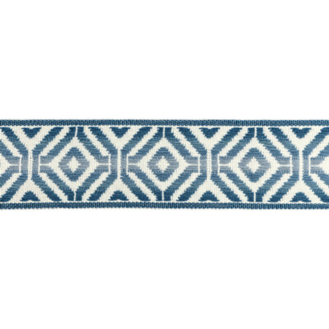 T30823.5.0 by Kravet Trim Kravet Trim T30823.5.0Trim LUXURY TRIMMINGS VISCOSE - 63%;LINEN - 21%;COTTON - 16% China </p><p>Repeat: H: 2.5, V: 2.5 - Fabric Carolina -
