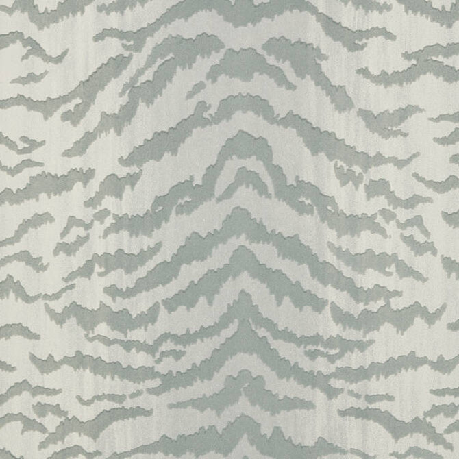 Tiger Flock Light Grey T83063 by Thibaut Wallpaper Thibaut Wallpaper Tiger Flock Light Grey T83063Wallpaper Natural Resource 2 Flock on Non-Woven UNITED KINGDOM </p><p>Repeat: V: 25.5 20.5 - Fabric Carolina -