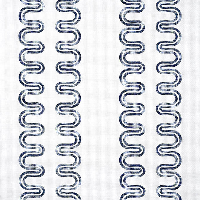 Herriot Way Navy AT9636 by Anna French Wallpaper Anna French Wallpaper Herriot Way Navy AT9636Wallpaper Savoy Paperweave KOREA </p><p>Repeat: V: 3.75 36 - Fabric Carolina -