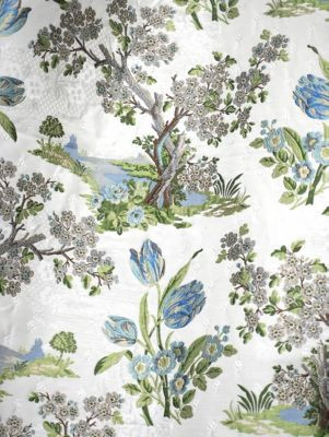 Avignon Brocade Porcelain On White SC273220002 by Scalamandre Fabric THE METROPOLITAN MUSEUM OF ART 89% VISCOSE 8% SILK 3% POLYESTER ITALY MEDIUM DUTY Horizontal: 19.25" and Vertical: 18" 54 - Fabric Carolina -