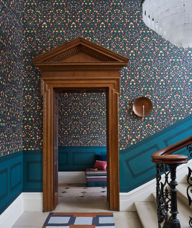 Cole And Son Historic Royal Palaces - Great Masters Patterned Library Frieze Wallpaper Styled Shot