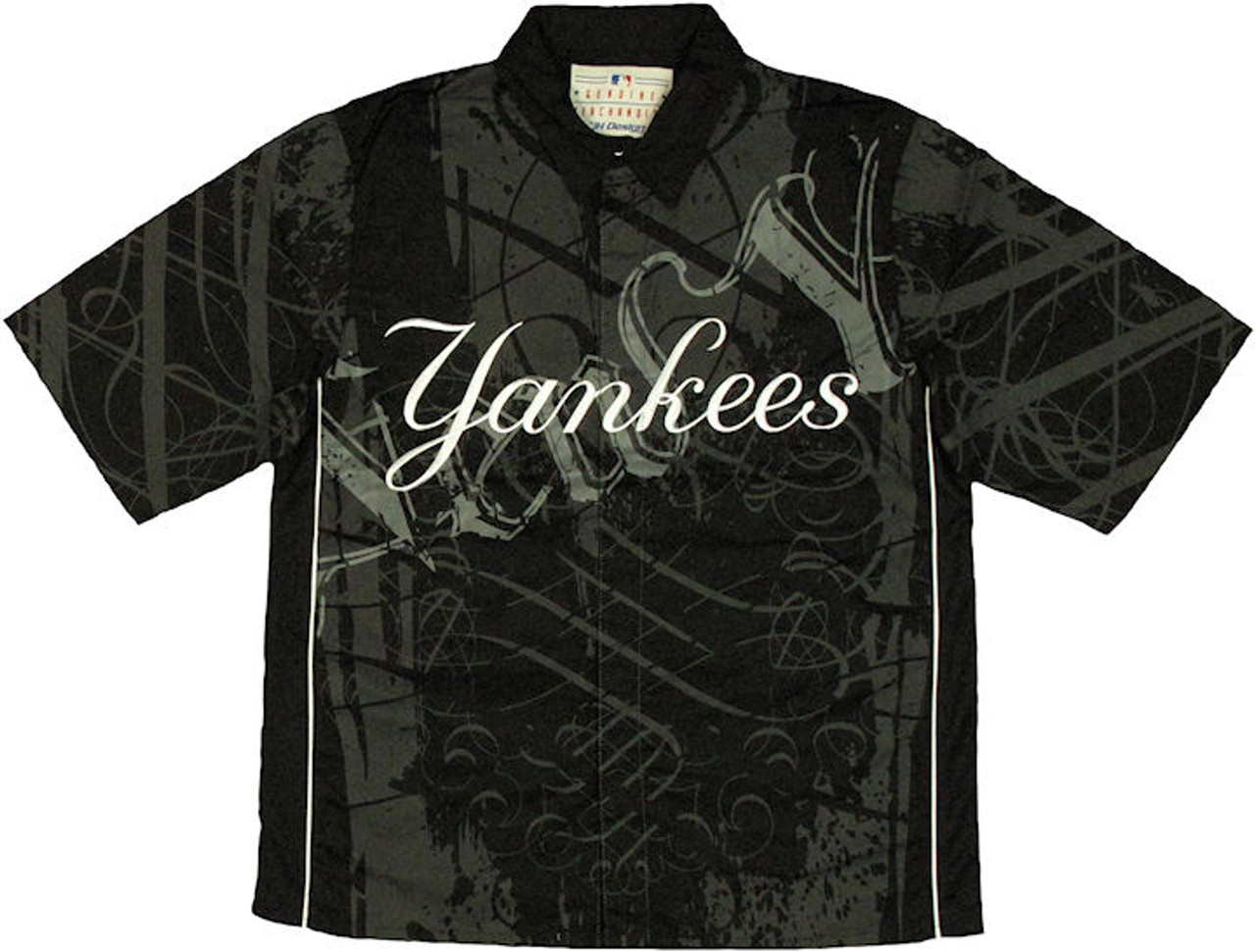 MLB New York Yankees Snap Button Shirt