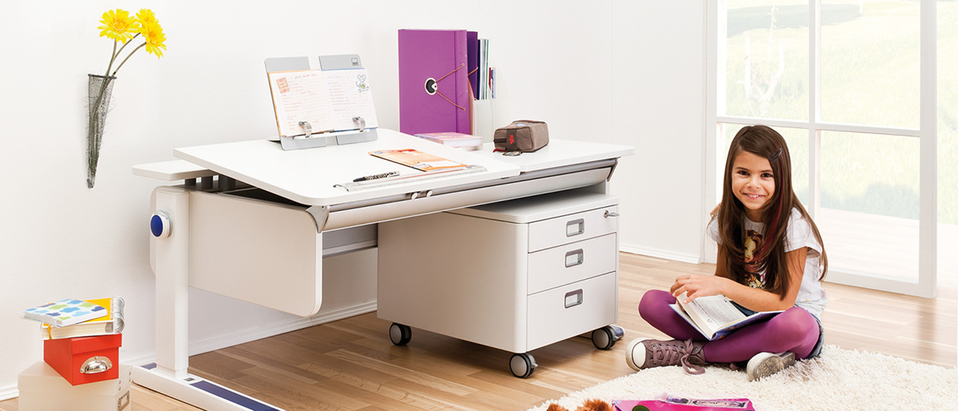 ergonomic desk for child