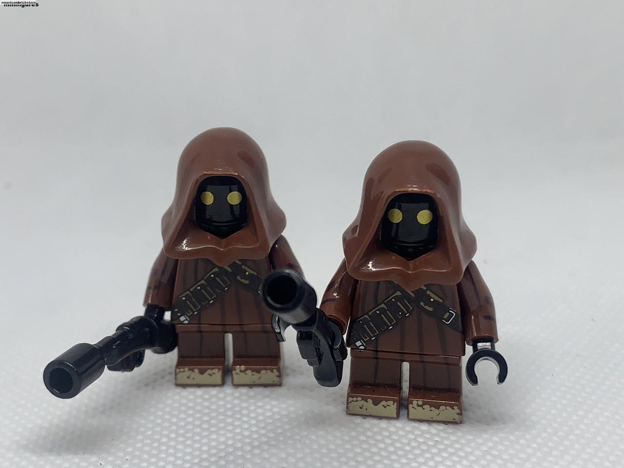 2 Jawa Minifigures Star Wars Tatooine Scavengers with Ion Blasters