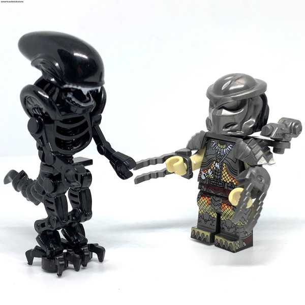Alien vs Predator Minifigures Xenomorph Alien Minifigures