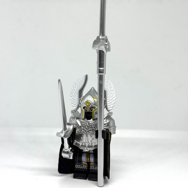 Fountain Guard Soldier of Gondor Minifigure Lord of the Rings with Spear and Sword