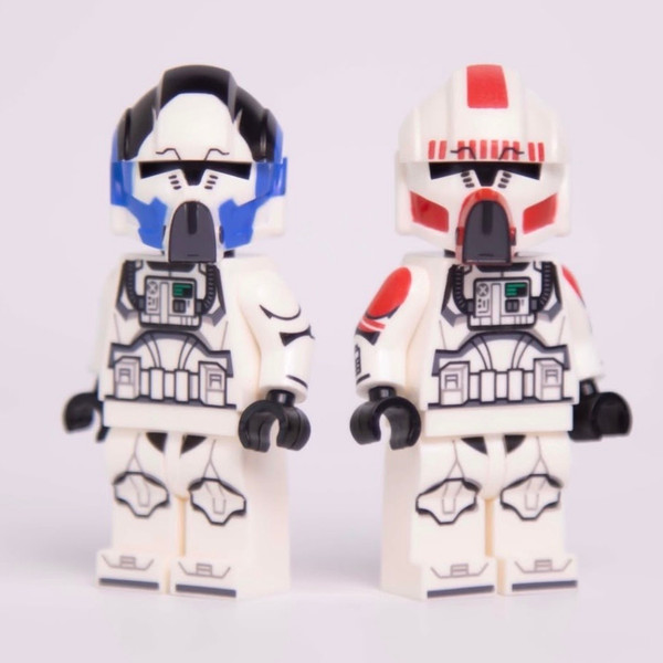 501st and Coruscant Guard Clone Pilot Combo - 2020 Style Star Wars Clone Trooper minifigures
