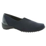 munro traveler slip on