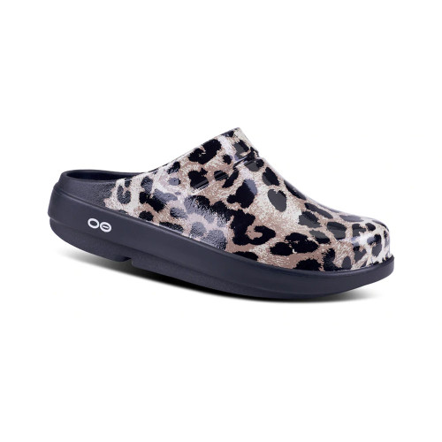 OOFOS Women's OOcloog Limited Edition - Cheetah - 1203/BLKCHEET - Angle