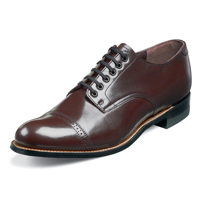 burgundy cap toe shoes