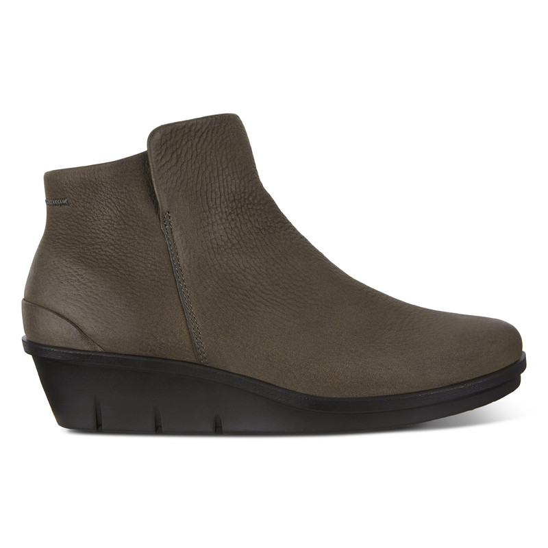 ecco skyler wedge booties