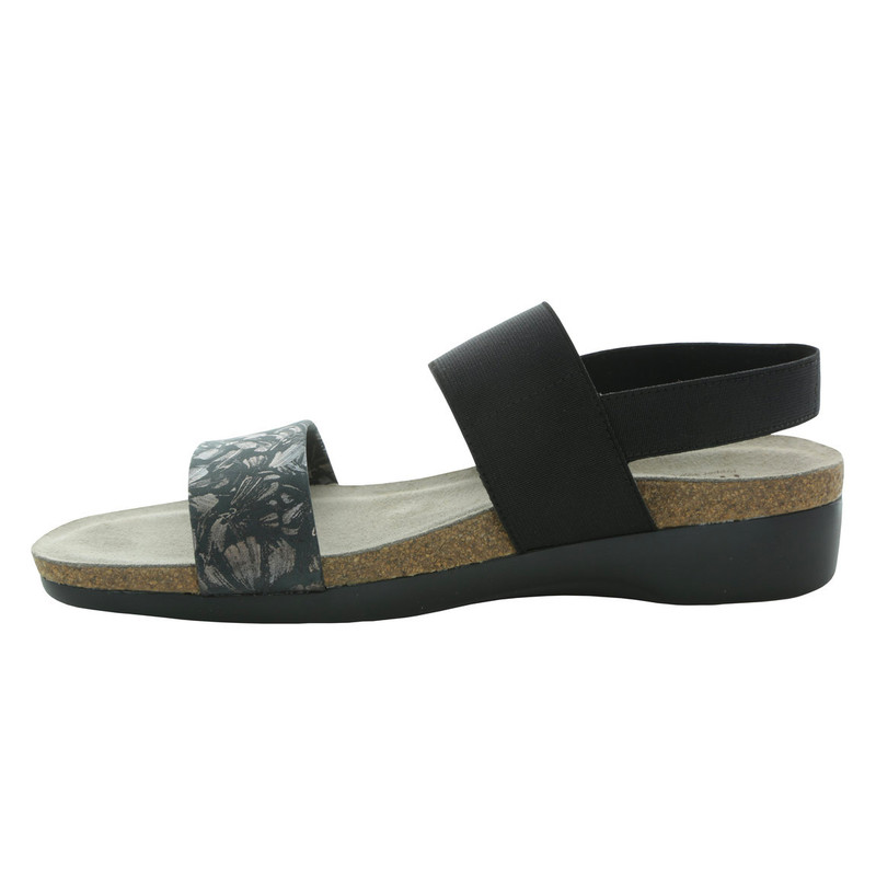 munro pisces sandal