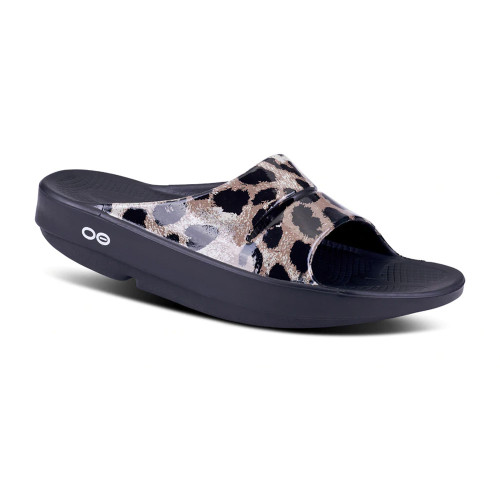 OOFOS Women's OOlala Luxe Limited - Cheetah