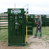 For your biggest bulls and widest cows, the Q-Catch 54 Series opens to a full 29.5" from top to bottom on the parallel squeeze, allowing you to safely contain your largest animals. In addition, the chute narrows down to just 7.75" from front to back when the squeeze is fully closed to contain even the newest calves in your herd.
