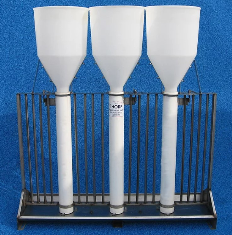 Dry Tube Feeder