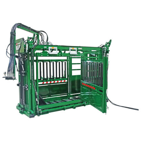 When you’re running cattle of different sizes and temperaments, you need full access to get the job done as accurately and quickly as possible. With 6 drop-down bars, split bottom access gates, and emergency exit doors on each side, processing cattle is more efficient than ever.
