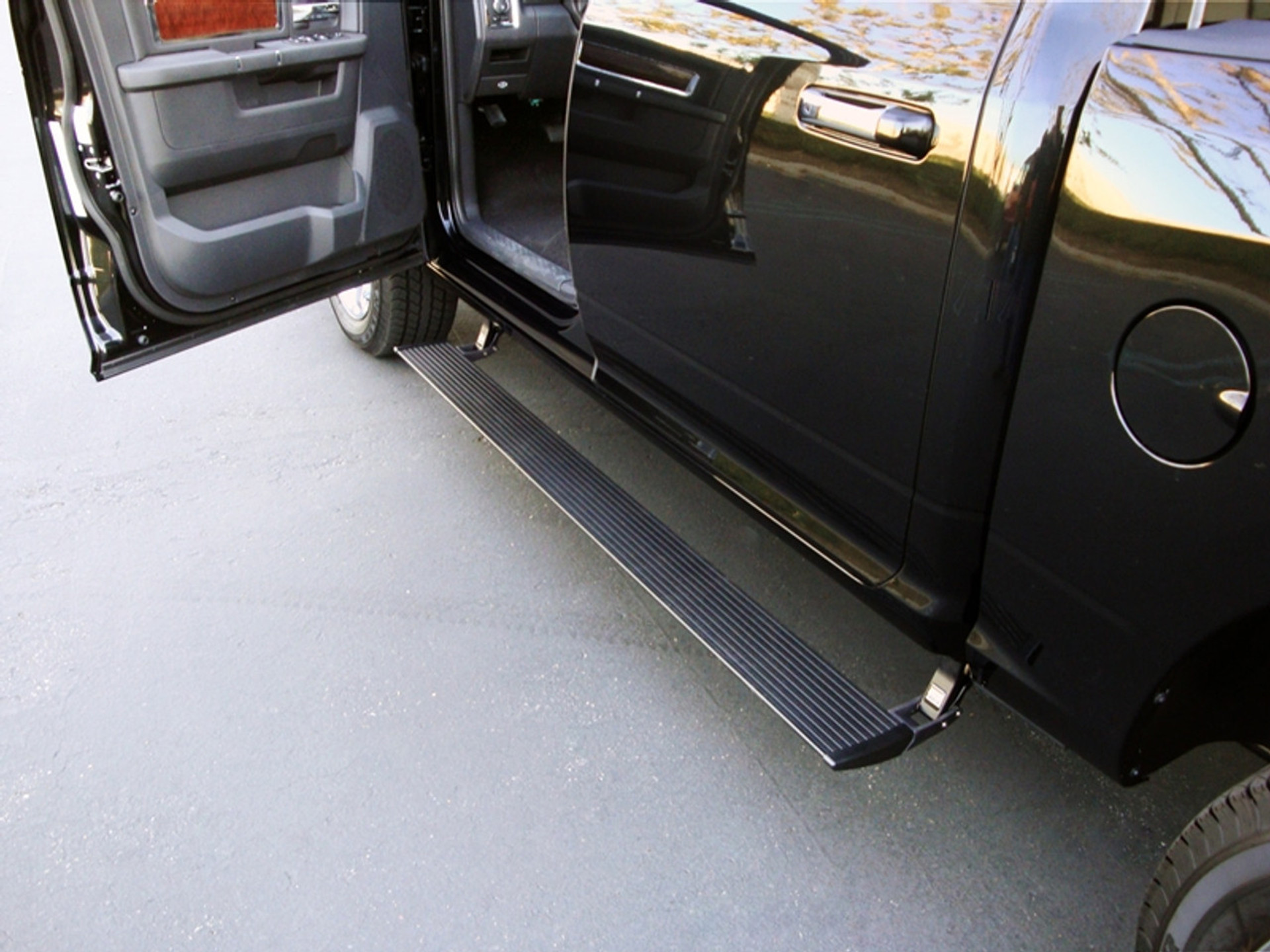 Truck Steps vs Running Boards What's the Difference? Big League