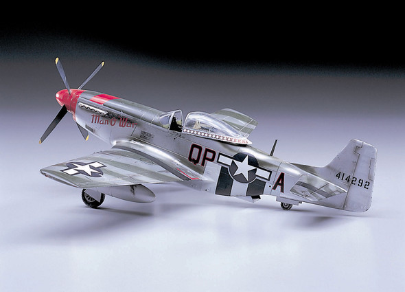 Hasegawa 1/32 Scale North American P-51D Mustang Model Kit