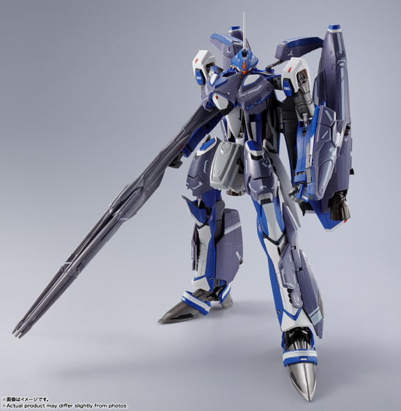 Bandai Macross Frontier VF-25G Super Messiah Valkyrie Michael Blanc Use Revival Ver. DX Chogokin Action Figure