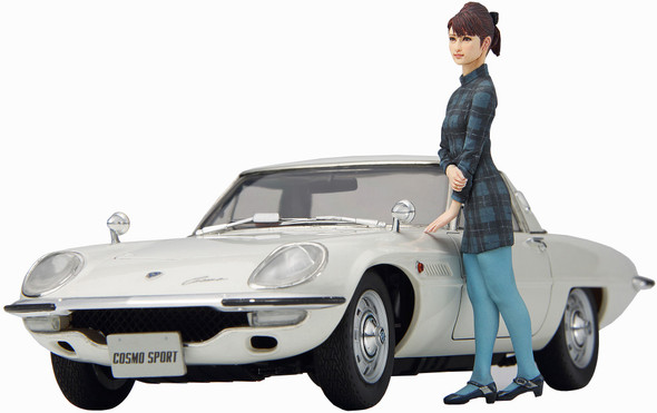 Hasegawa 1/24 Scale Mazda Cosmo Sport L10B with 60's Girl Figure Model Kit