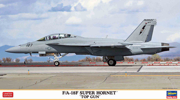 Hasegawa 1/72 Scale F/A-18F Super Hornet Top Gun Model Kit