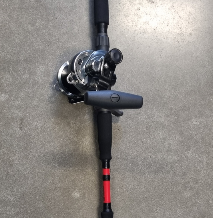 CD Haku Fast Jig  1pc 5'2" 250-450g & Okuma Alijos II combo