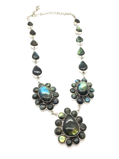 Shimmer Garden Necklace Shimmer Garden Necklace