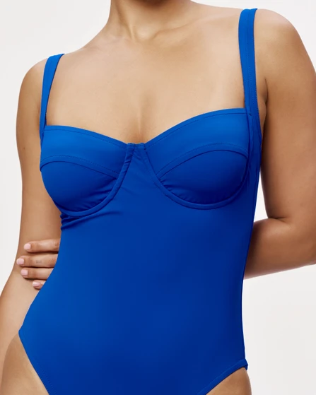 Basics sweetheart underwire tank