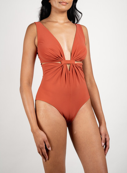 Arlo v-neck tank (AW23)