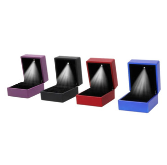 led  lighted ring box front