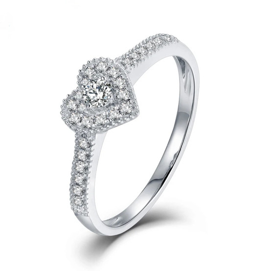 diamond heart shaped cluster ring in 18k white gold