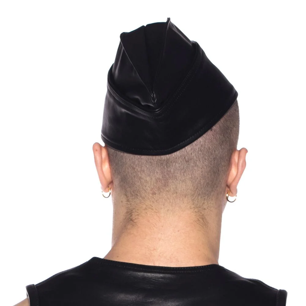 Prowler RED Triangle Cap Black 57cm (M)
