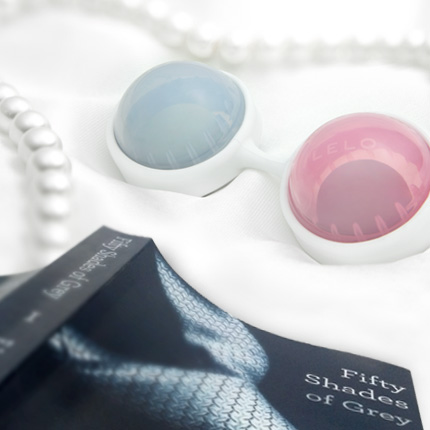 Lelo Luna Beads Weighted Kegel Balls - Pink & Blue