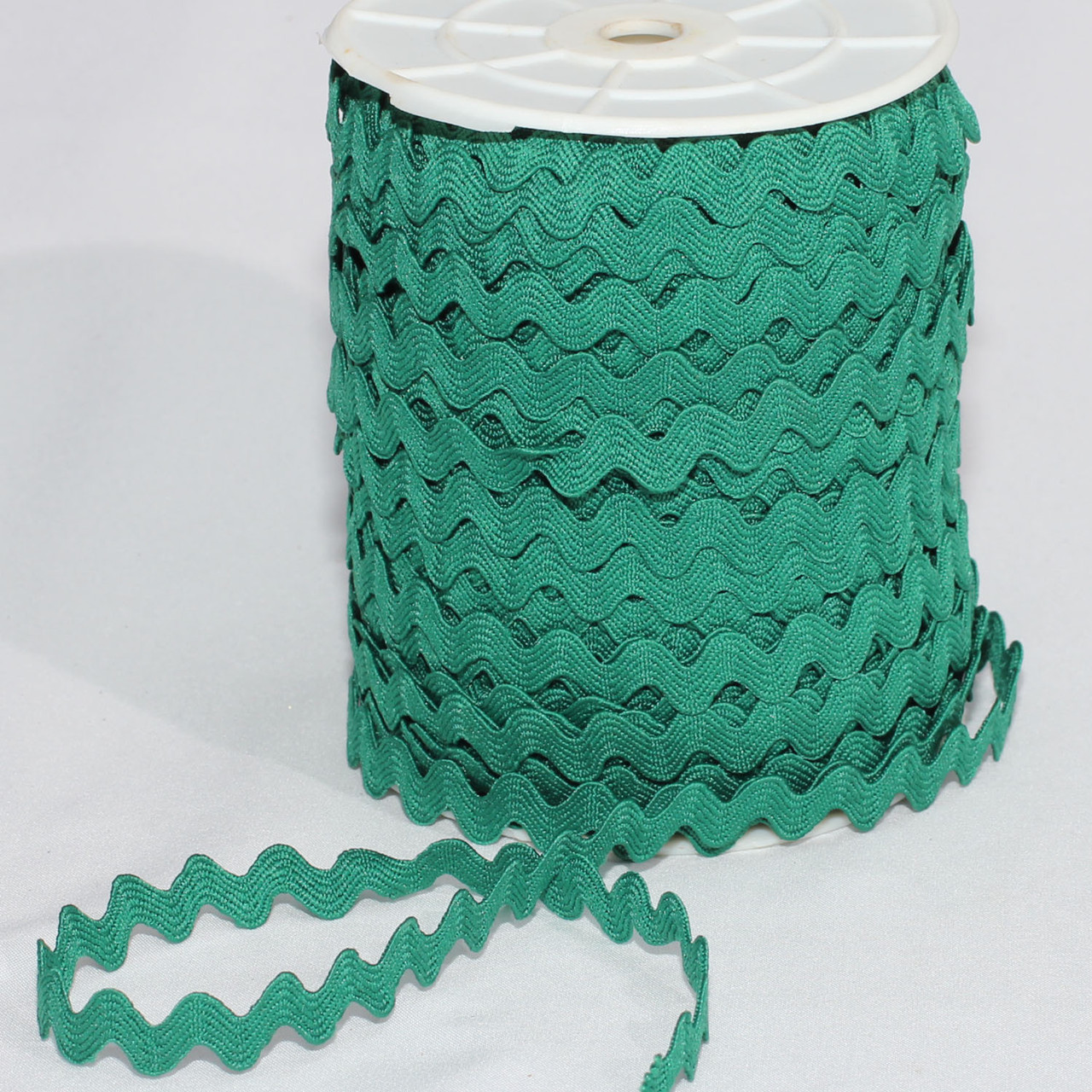 Green Woven Edge Ric Rac Christmas Craft Ribbon 0.25