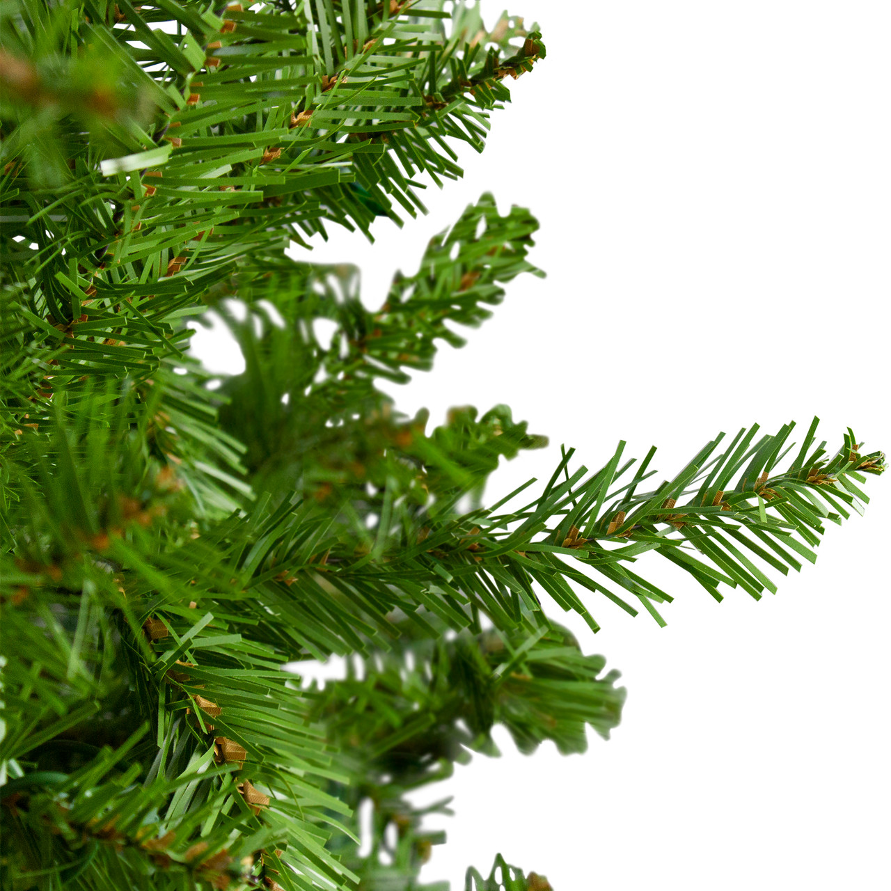 Full Northern Pine Artificial Christmas Tree - 7.5' - Unlit