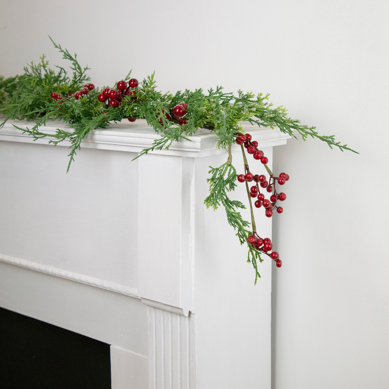 6' X 12 Red Berry Garland Unlit