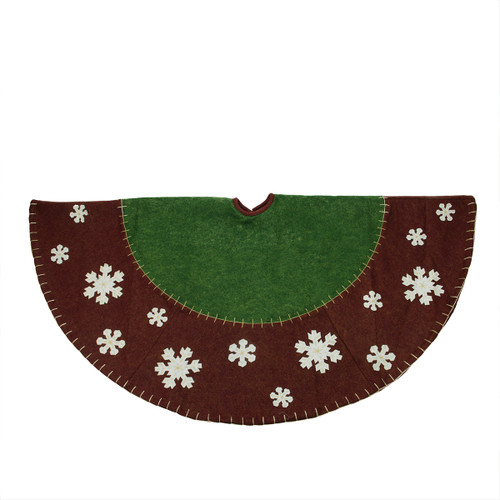 48" Country Red and Green Christmas Tree Skirt with Snowflake Appliques - IMAGE 1