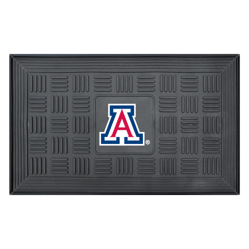 19.5" x 31.25" Black and Red NCAA Wildcats 3-D Team Medallion Doormat - IMAGE 1