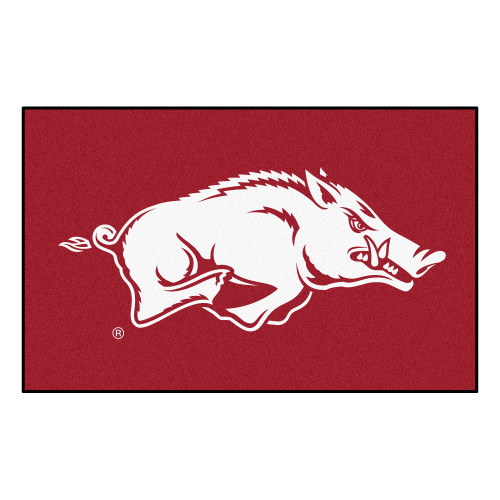 59.5" x 94.5" Red and White NCAA University of Arkansas Razorbacks Rectangular Area Rug - IMAGE 1